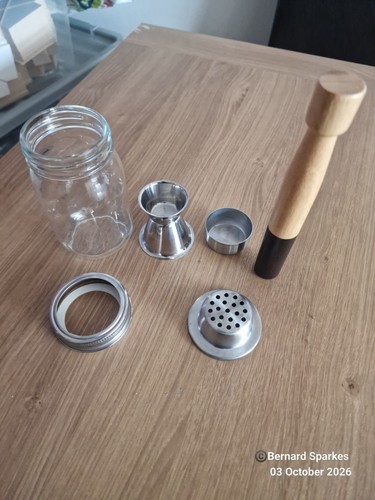Mason jar cocktail - mason, shaker